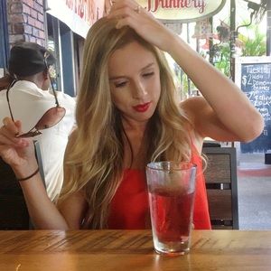 Meet your Posher, Alexis